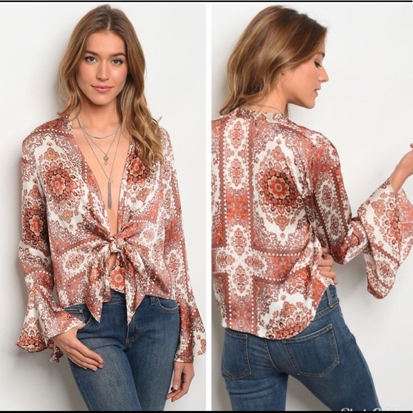 💕1 LEFT💕Sexy Boho Print Tie Front Top - Picture 4 of 8